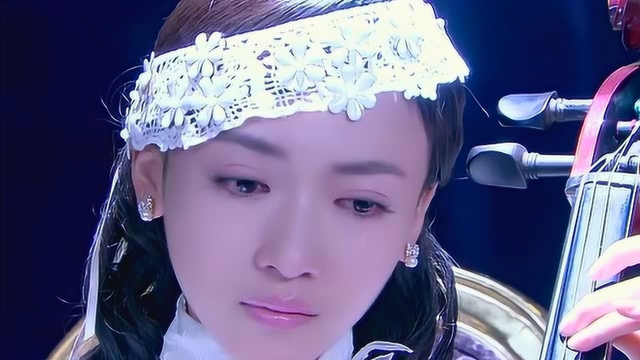 烽火佳人:美人吴谨言缘何弹琴落泪?当真是我见犹怜!