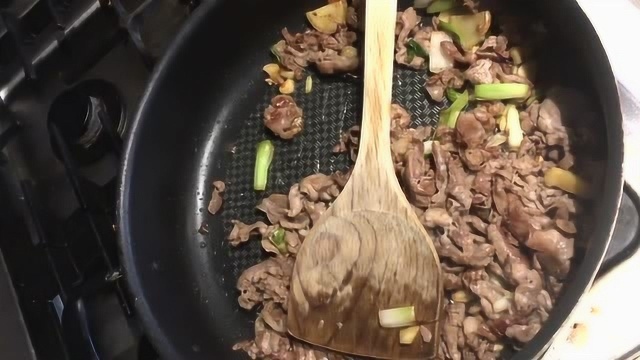 羊肉片这样做比涮还好吃葱爆羊肉最简单最好吃的做法