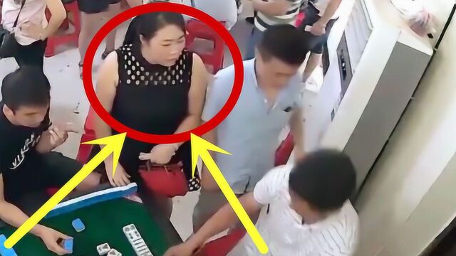 美女麻将馆内大打出手,无辜男子惨遭“毒害”,太生猛!