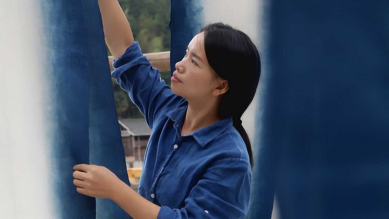 侗族女孩杨成兰染出畅销海内外的侗布_腾讯视频