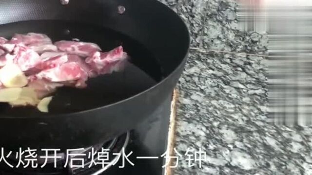 清炖排骨,牢记这两点,排骨汤浓肉香!