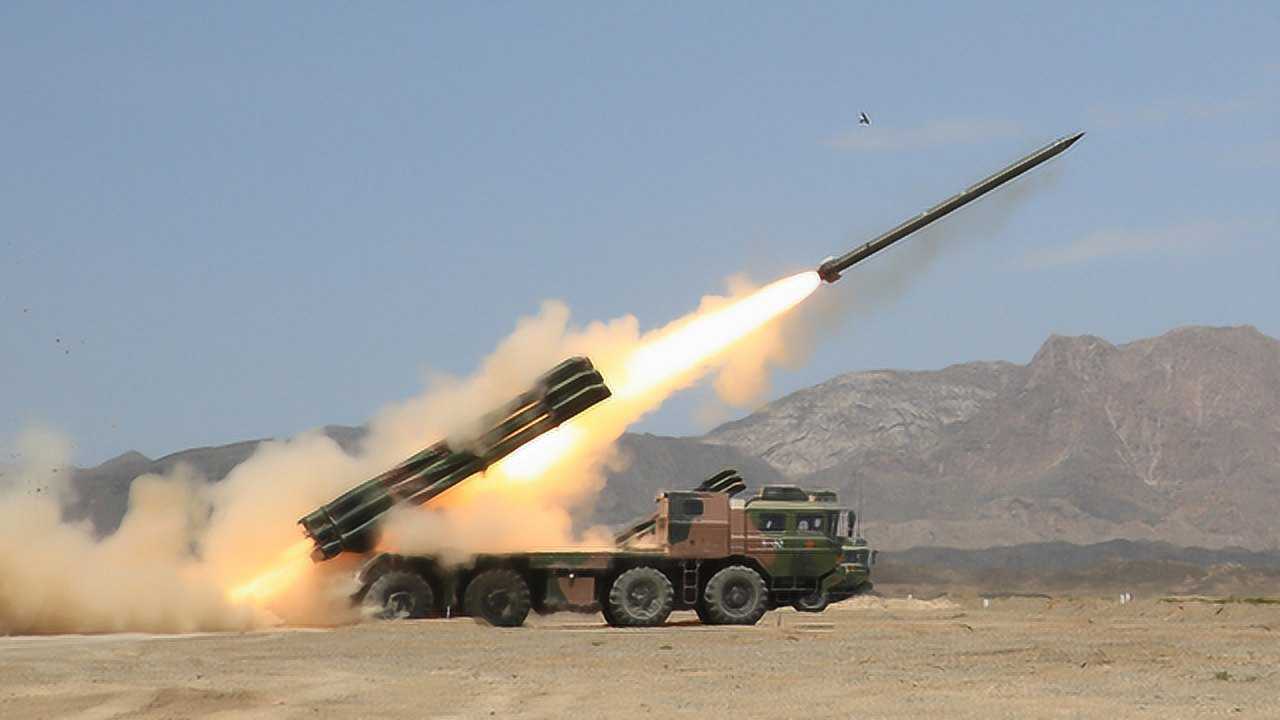 中国远火成功外销威力世界第一6辆齐射几分钟摧毁一座城