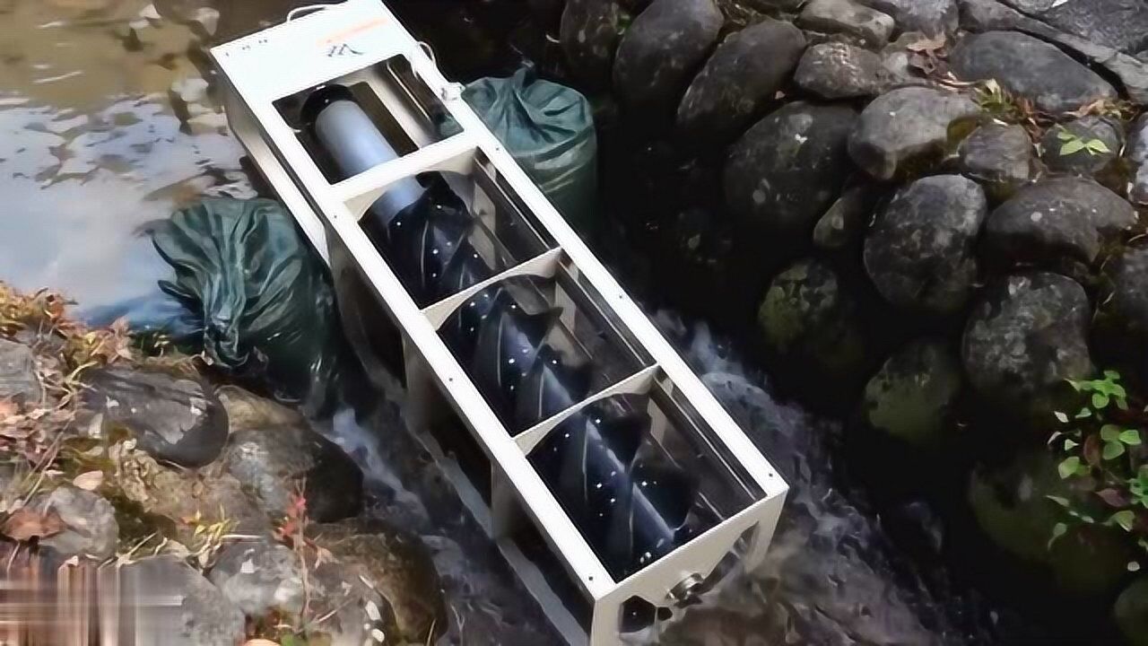 利用阿基米德螺旋原理的水力发电机!