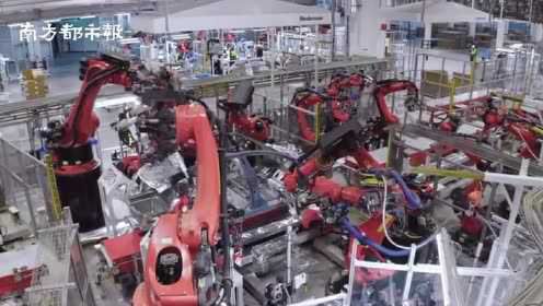 特斯拉上海工厂内部首次曝光：机器人遍布生产线