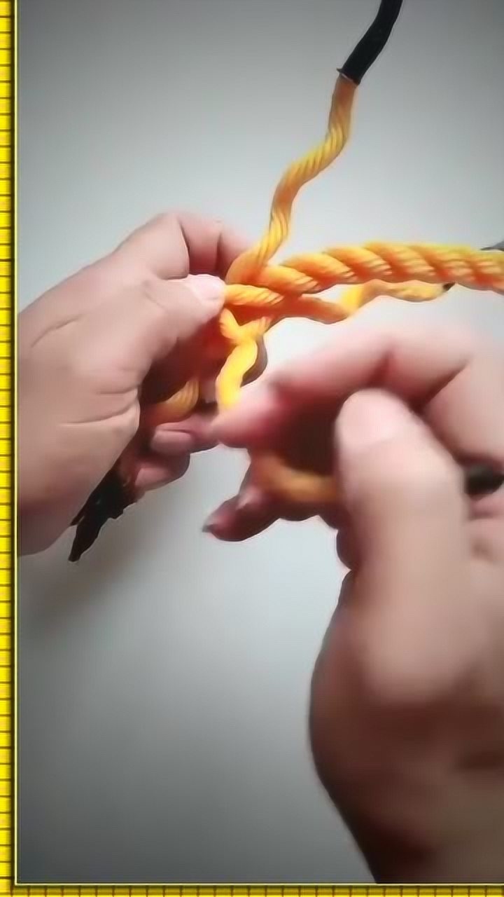 三股绳插接的方法,希望对你有所帮助!