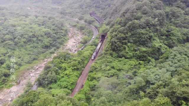 《航拍陕西ⷮŠ宝鸡》第三期秦岭之巅,这里山清水秀风景如画