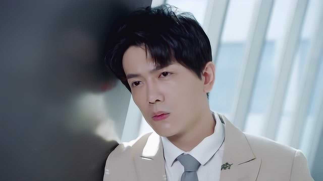 家人在外焦急等待,医生将俞非凡叫到一旁!