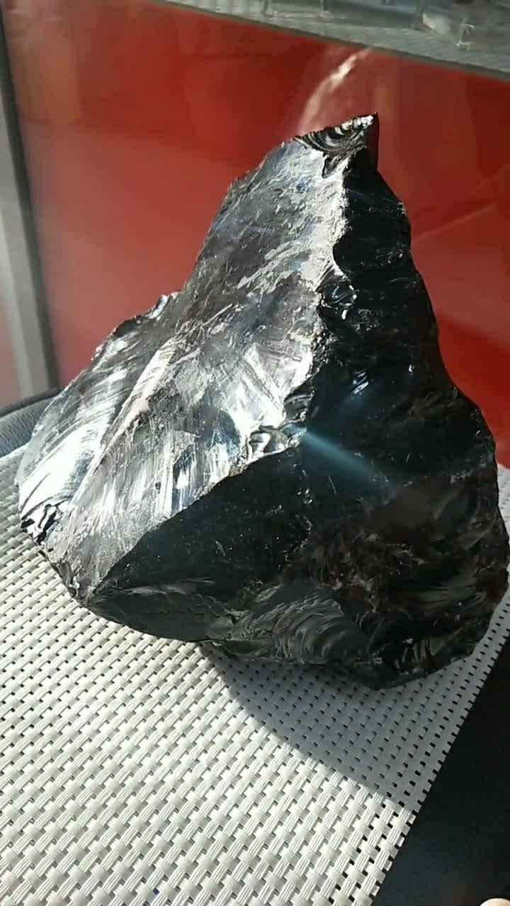 黑曜石原石,怎么拍都没有实物好看,拍不出效果