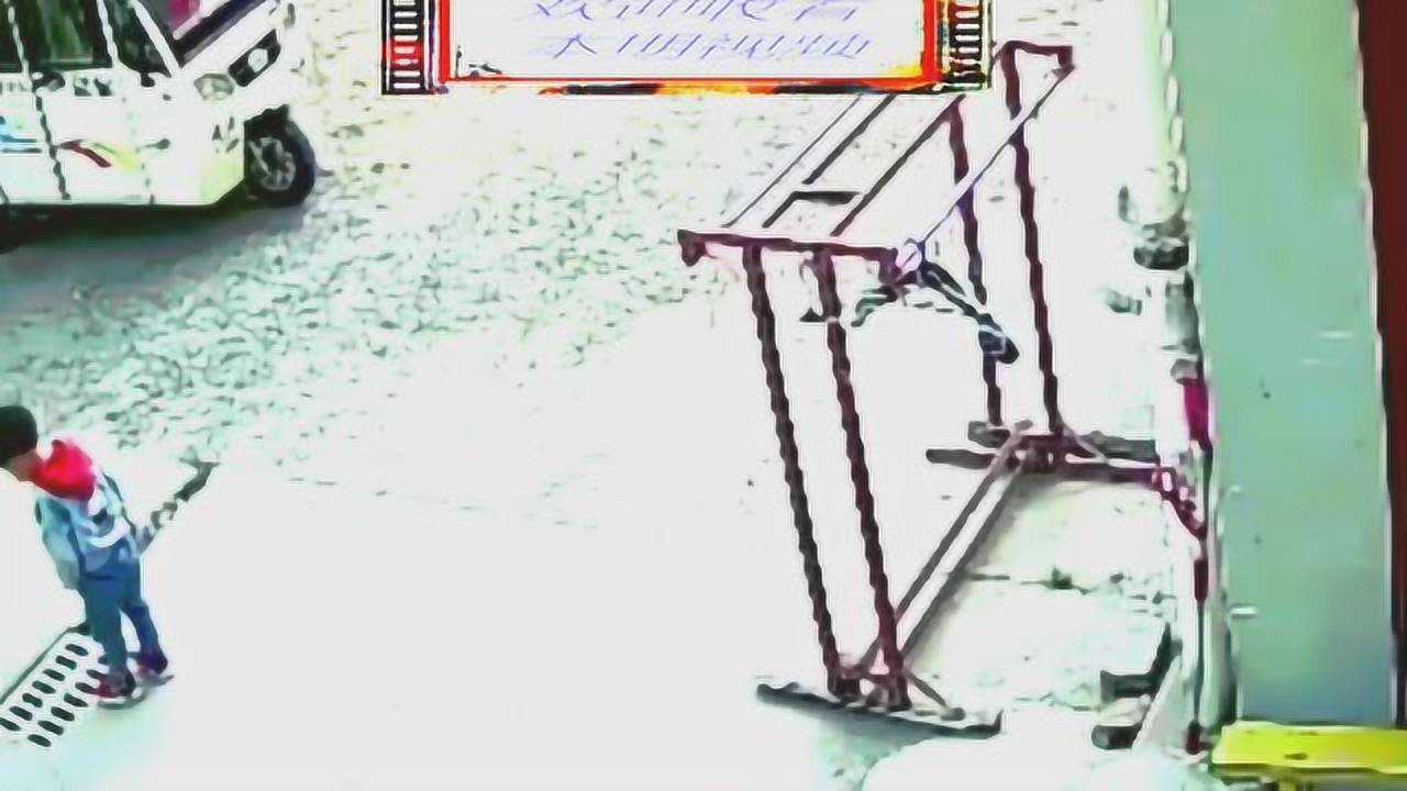 The willful carelessness of the parents became their eternal pain after 15 seconds! Tragic _ Tencent Video