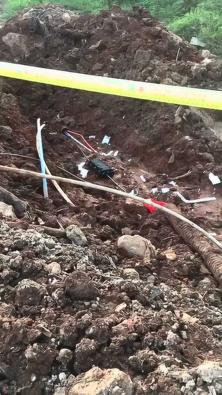 挖断个光缆问题不大吧