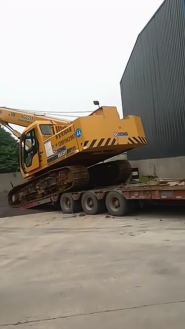 伸缩臂的履带吊真厉害各种各样的场地都是专业的
