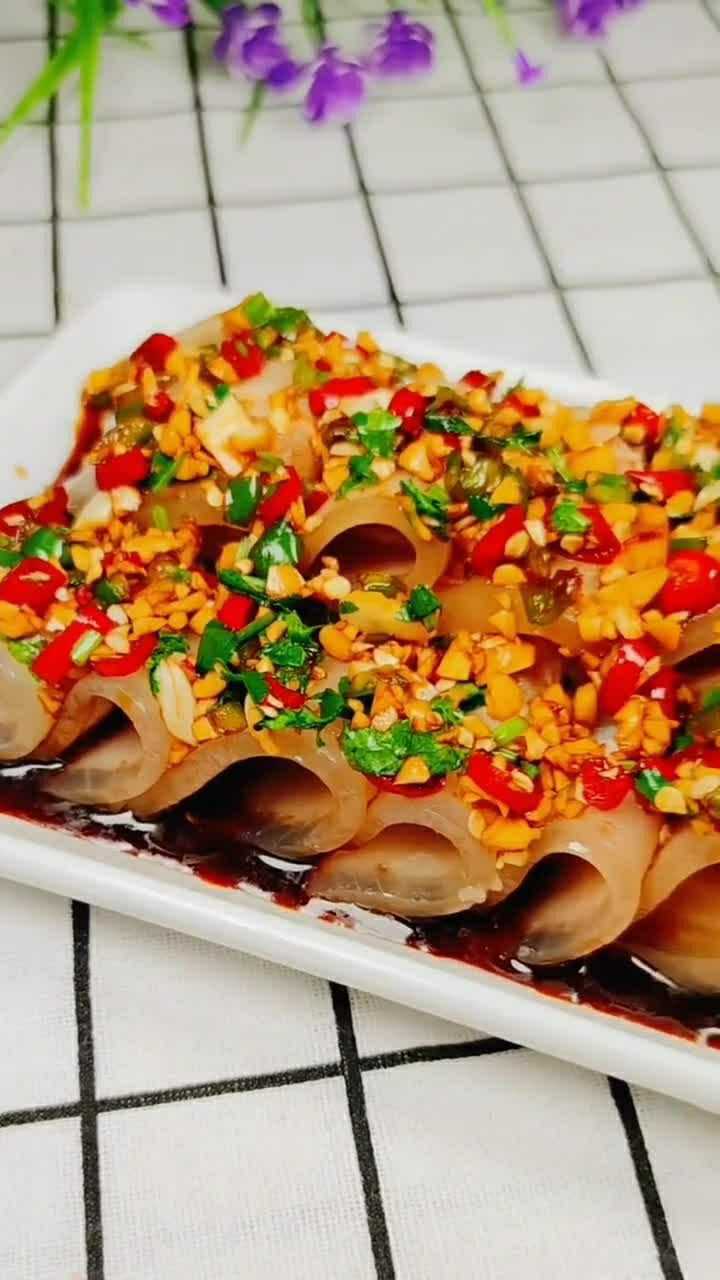 今天我们用五花肉做个凉拌菜,做法简单,美味可口