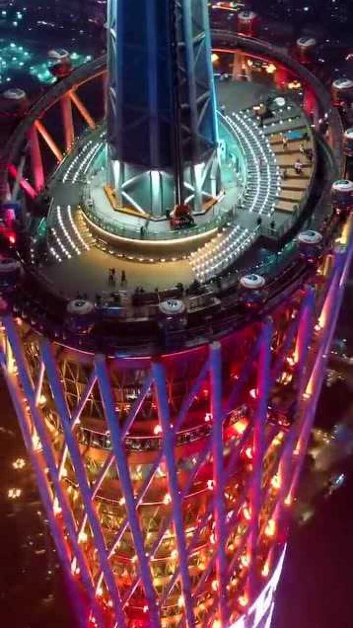航拍广州塔顶夜景,真是好壮观啊!