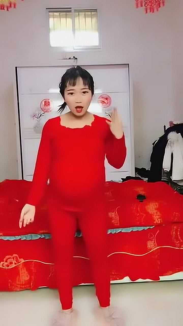 这个孕妇火了挺着大肚子还这么嗨