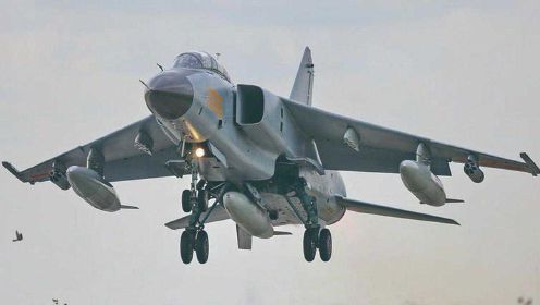 中国歼轰-7A对决俄“最强战轰”苏-34 结果出人意料