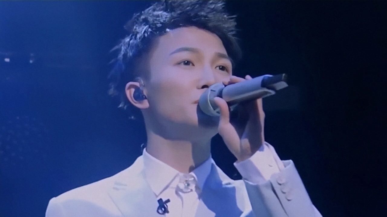 天籁之音周深身骑白马走三关我承认我被你的声音折服了