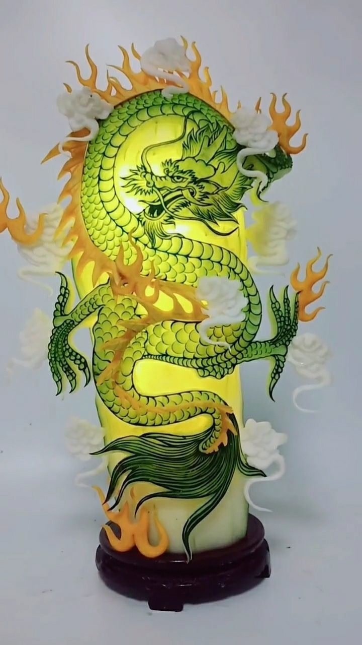 用冬瓜雕刻瓜灯,这刀工真的是让人赞不绝口!