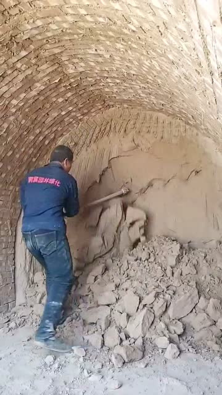 陕西挖窑洞工具只有锄头没两年挖不好吧