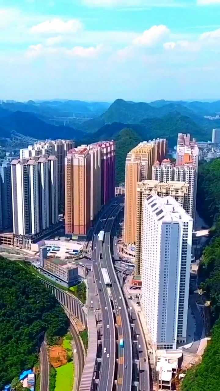 贵阳网红楼盘花果园,也太漂亮了,你们喜欢吗?