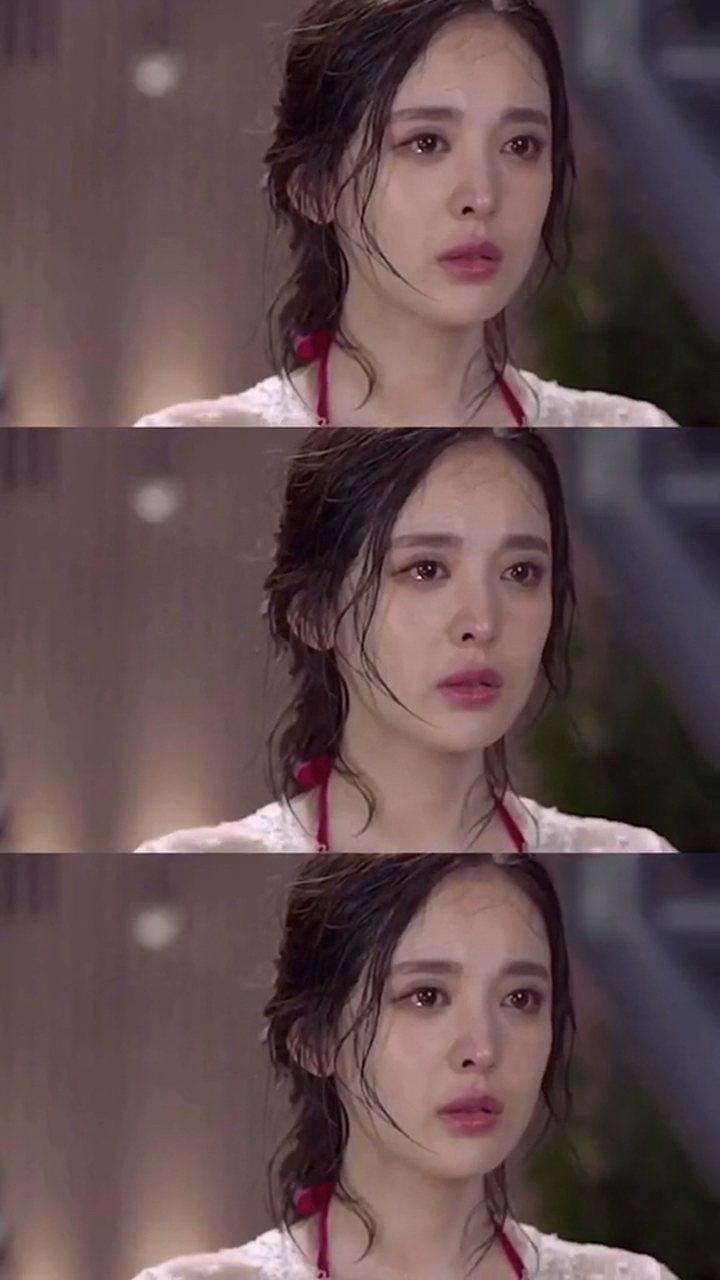 这美女的哭才叫梨花带雨,我们是嚎啕大哭.