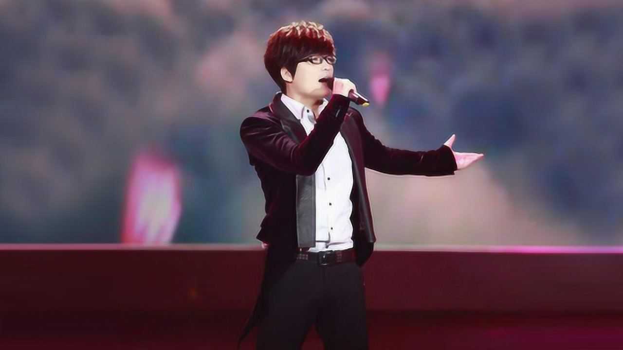 王小海演唱《只要你过得比我好》,激情四射,燃爆全场