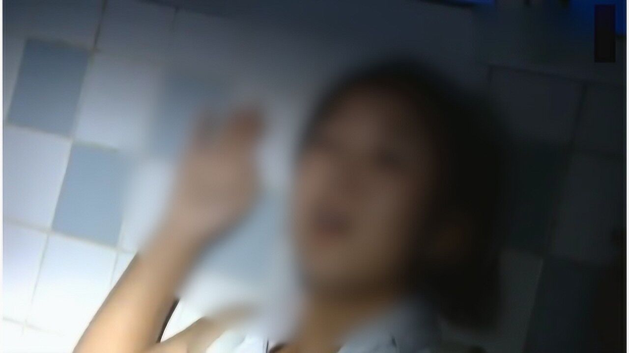 小学4男生将1女生拽到厕所侵害，因不满14岁未立案，事发后第二天就转学_腾讯视频