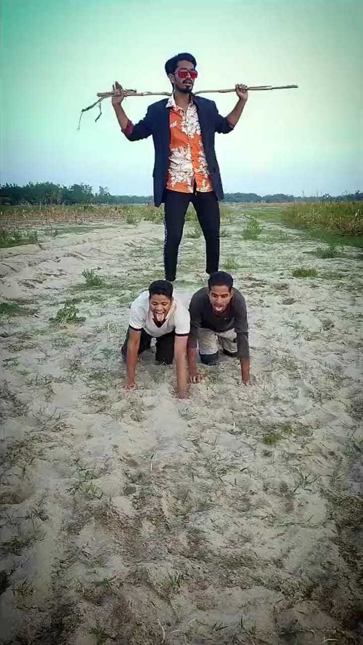 为了赚钱老外被人像狗一样踩在脚下自尊是什么东西