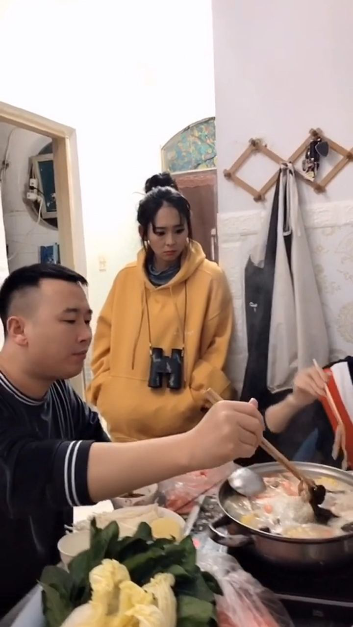 我蹭饭都是用自己的碗.
