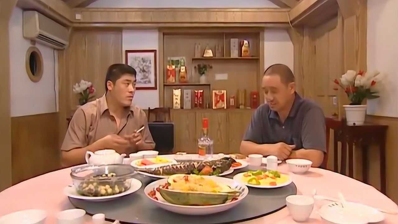 燕赵刑警李哲躲避抓捕投靠三叔哪料三叔比他还穷
