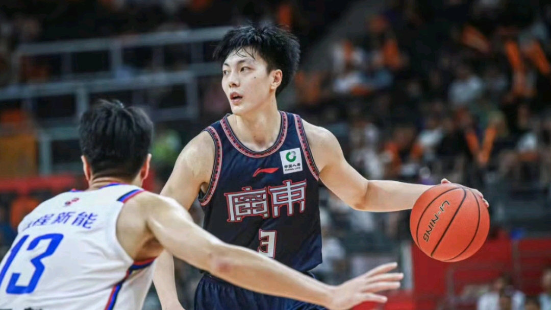 贺希宁开局手感爆棚接连突破 沃特斯联手胡明轩连飙三分火速回应