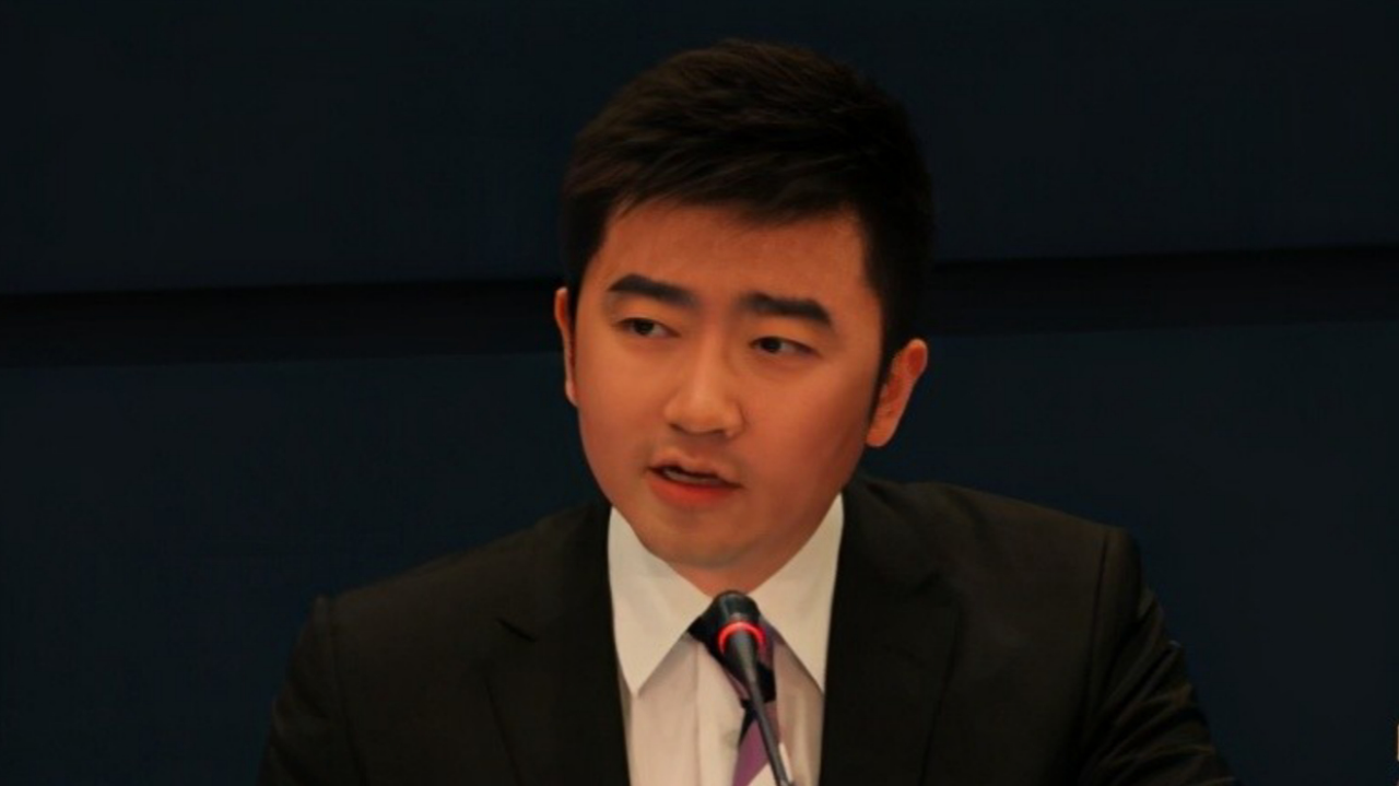 从"央视才子"到锒铛入狱,芮成钢出狱后还能年薪百万,现状如何