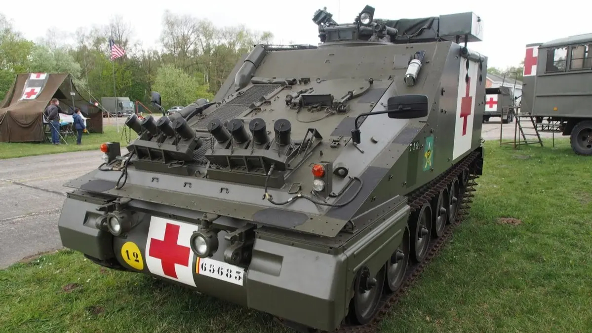 俄罗斯展示缴获的英国制造 fv104 撒玛利亚人装甲车,乌军数量稀少