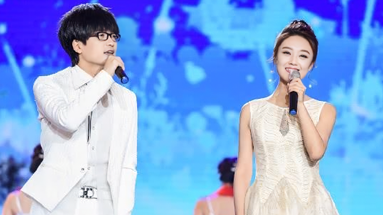 玖月奇迹王小玮这下懵了,前夫带双排键神童上台合唱,实力不输前妻