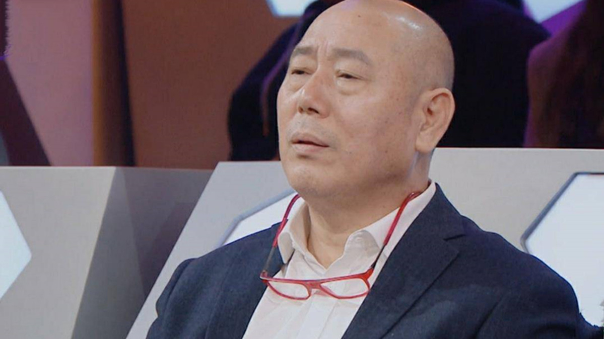 李成儒年轻时抛妻弃子,老了用100万豪车恳求儿子的原谅