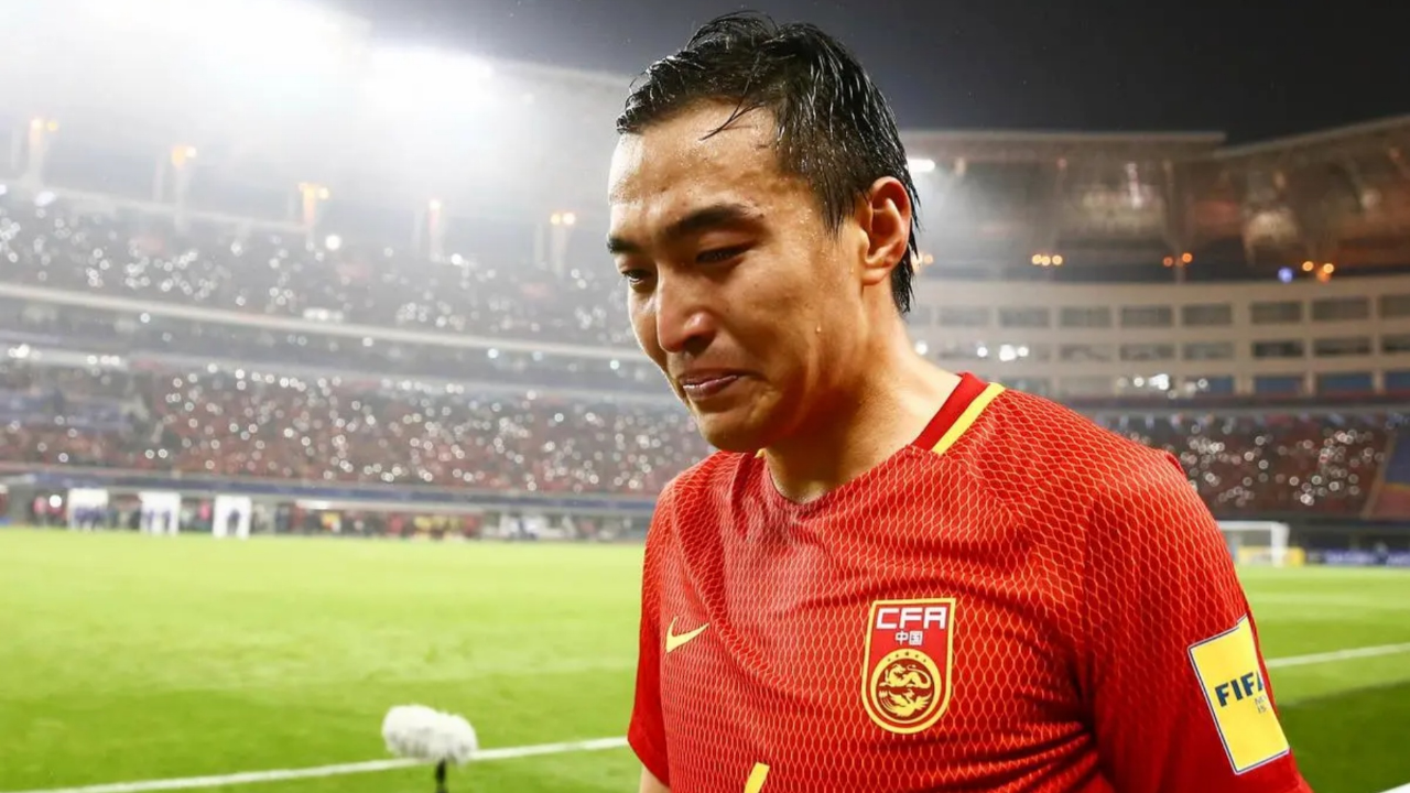 不敢出门!冯潇霆回忆致命失误:全国球迷骂我 恒大下放我到预备队