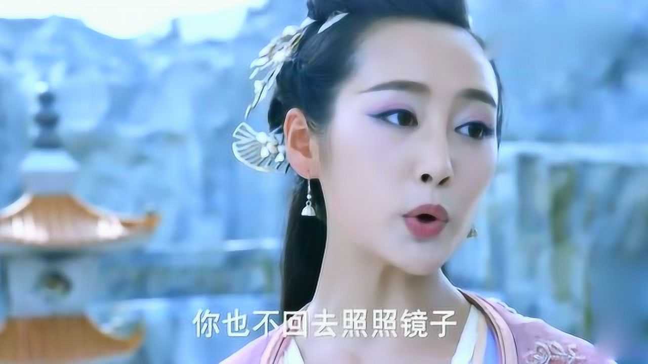 白子画看到小骨竟然毁容了,瞬间怒火中烧,一掌将霓漫天拍飞!