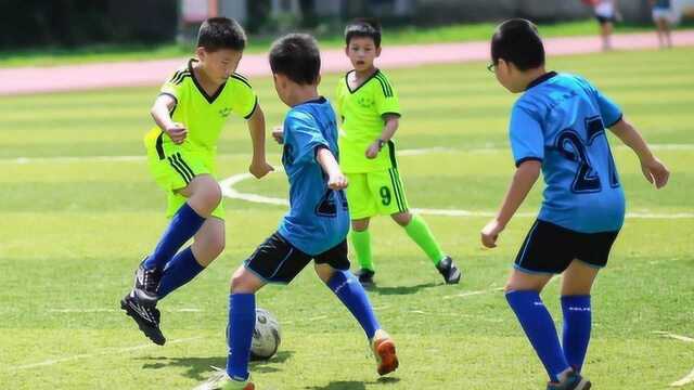 西班牙支教教练揭露中国足球现状:不缺天才 但没钱踢不上比赛