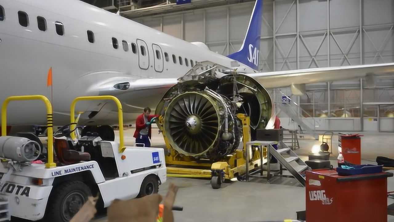 飞机换装发动机的过程,看过之后才知道机组后勤人员真的辛苦啊!