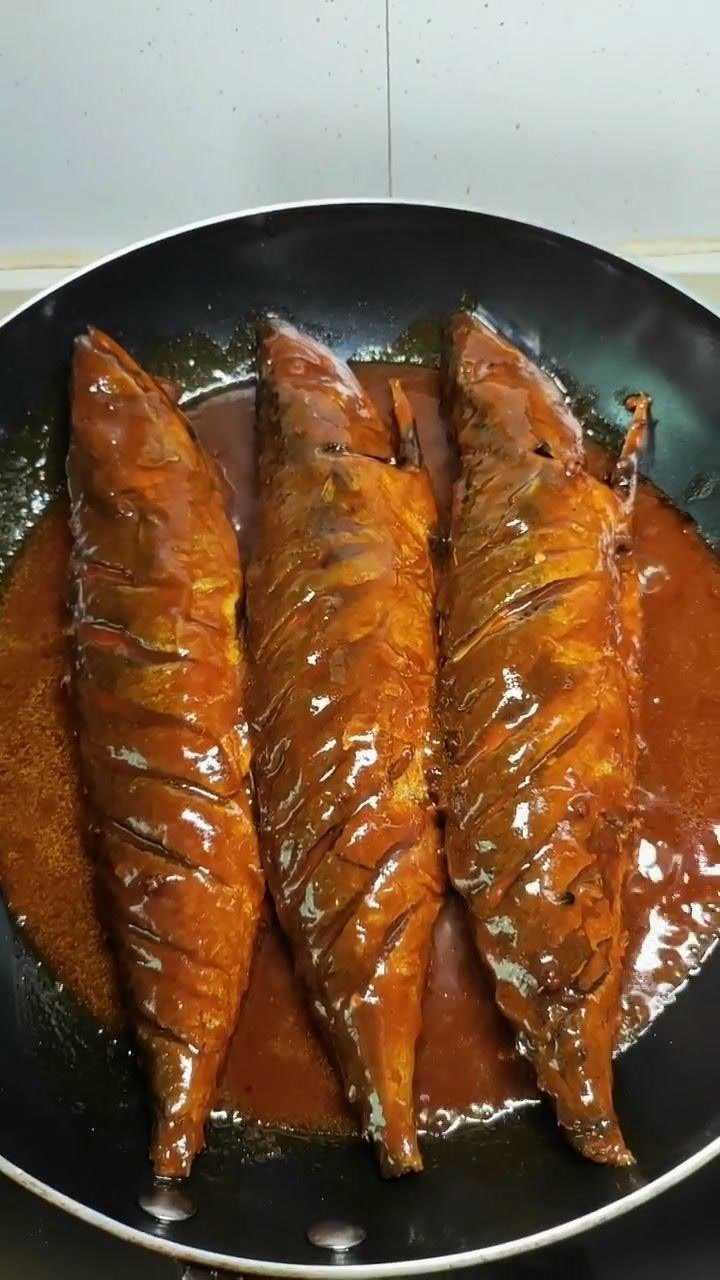 茄汁鱼罐头学会这样做,酸甜可口,隔壁小媳妇吃完不愿意走啦!