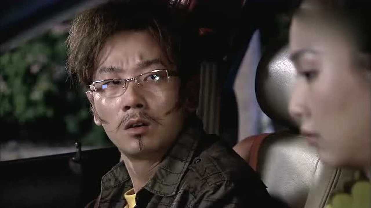 《魔幻手机2傻妞归来》-小武竟成了乞丐,大街上唱歌被黄眉大王看见!