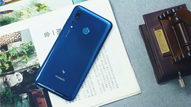 麦芒8上手体验5个月后,颜值的存在!EMUI10真的能提升很多吗?