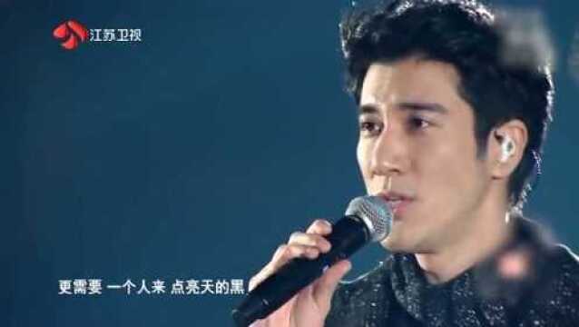 王力宏温情演唱《需要人陪》,一开口还是熟悉的声音,忍不住单曲循环