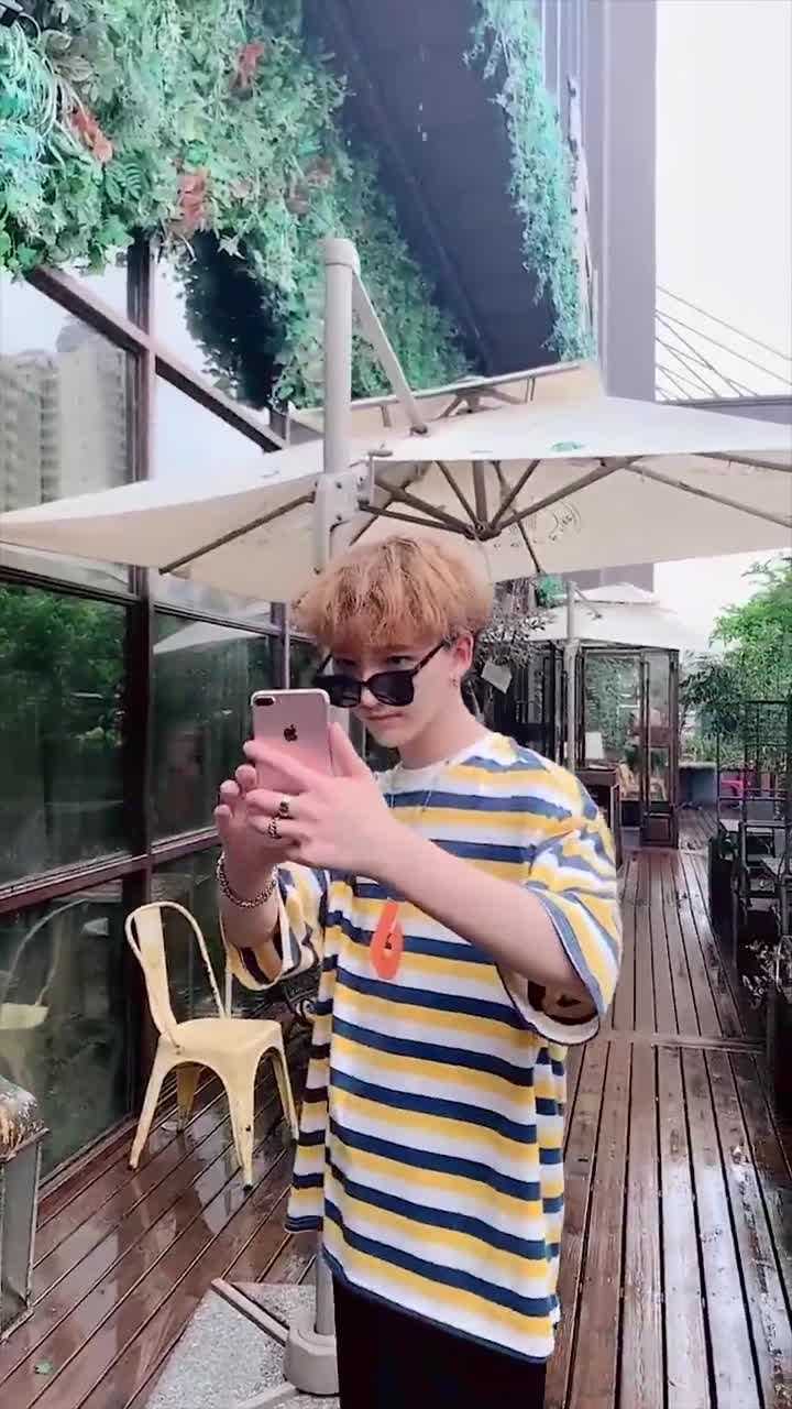 被小朋友叫大叔后，大叔变身帅小伙，拍下的都是自己的帅照_高清1080P在线观看平台_腾讯视频