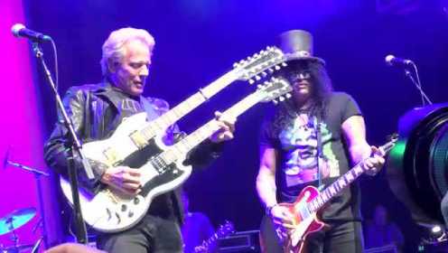 Slash和老鹰乐队Don Felder同台演绎加州旅店
