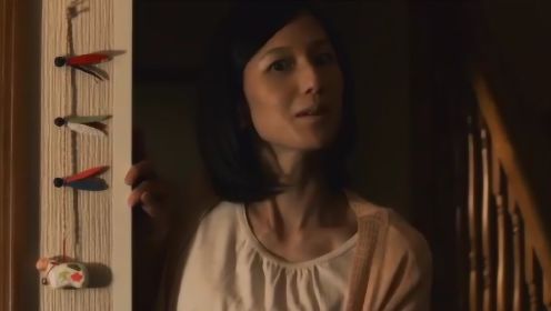 日本短剧《AKB恐怖夜》，一家三口搬进新房子，先后被邻居做成人偶