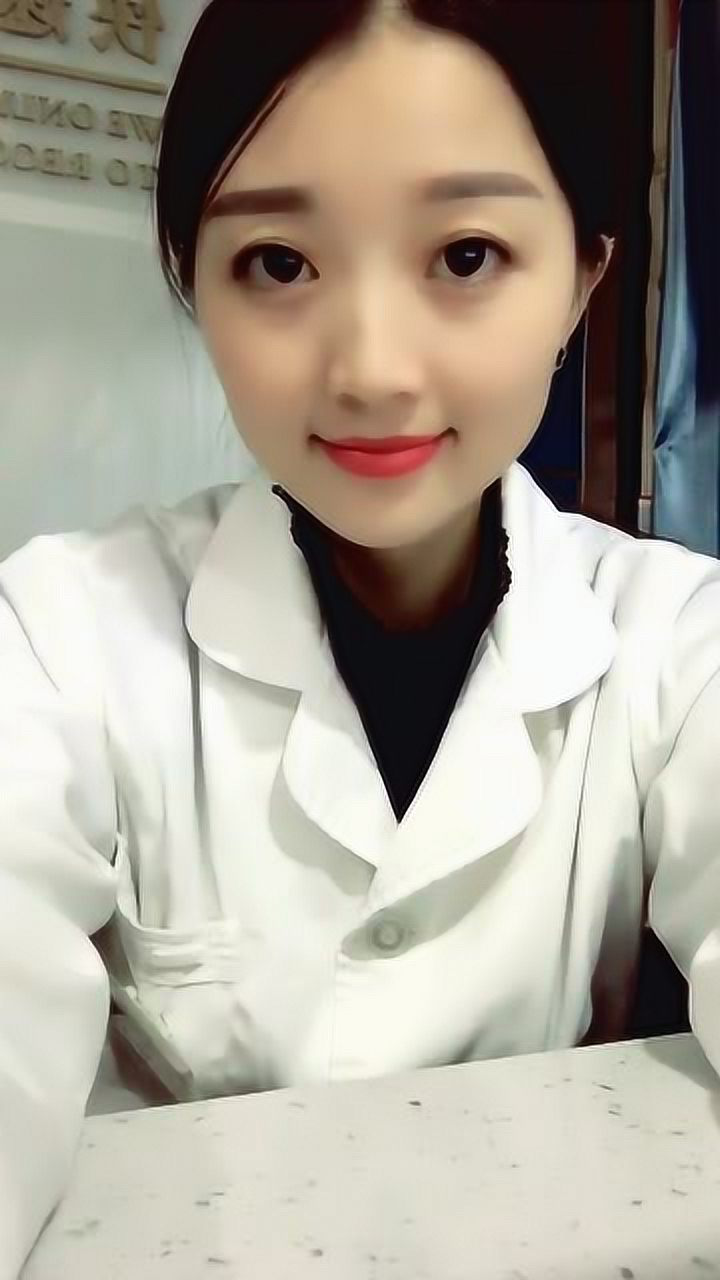 漂亮的护士姑娘上线了,抬头的一瞬间,网友:太美了!