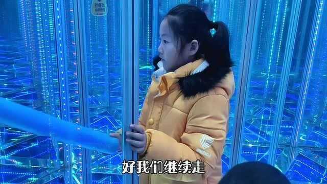 小学生第2次闯蜂巢迷宫,这次没有遇到队友,看看能找到出口吗