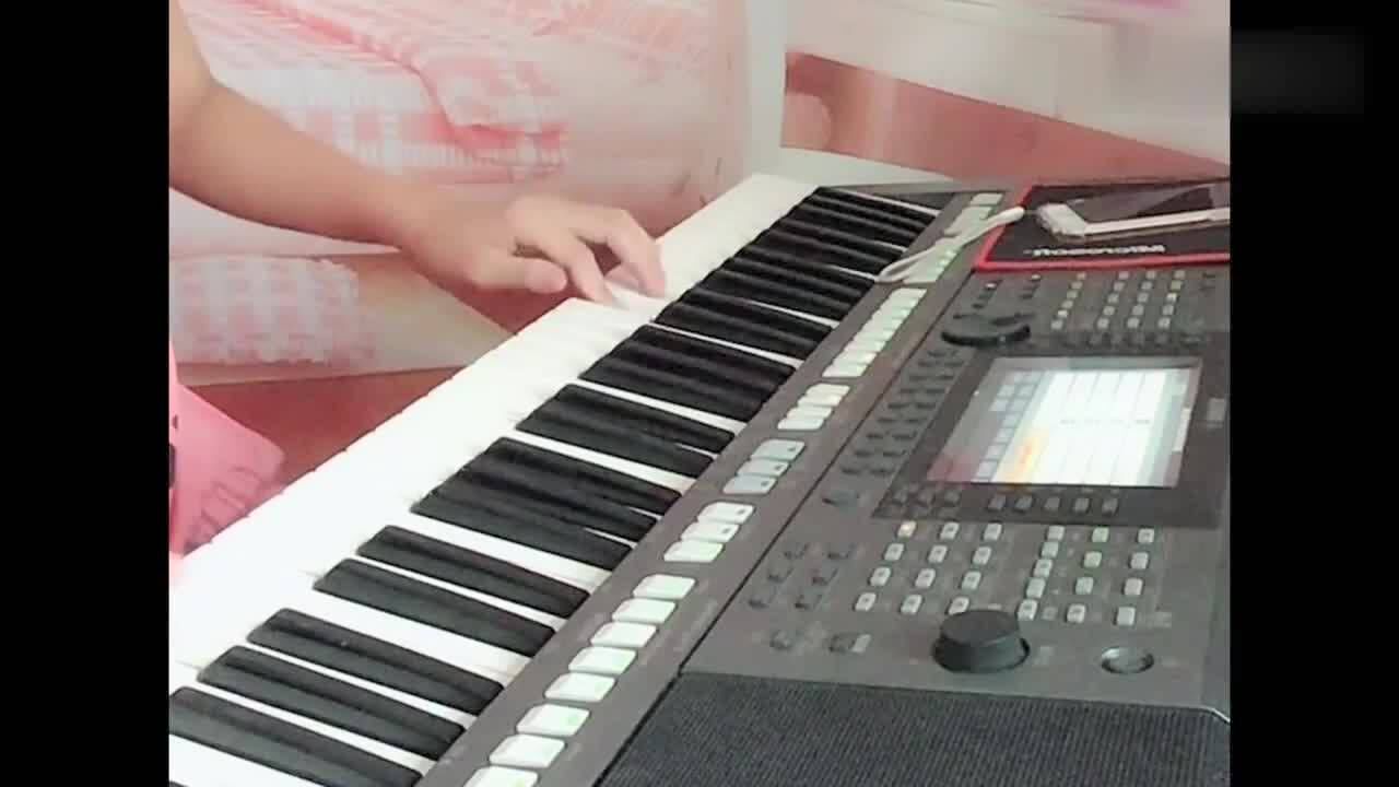 键盘手演绎dj版的九月九的酒节奏感超强太好听了