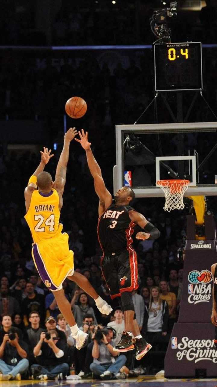 篮球精彩一瞬世间再无黑曼巴科比逆天三分绝杀韦德成绝唱