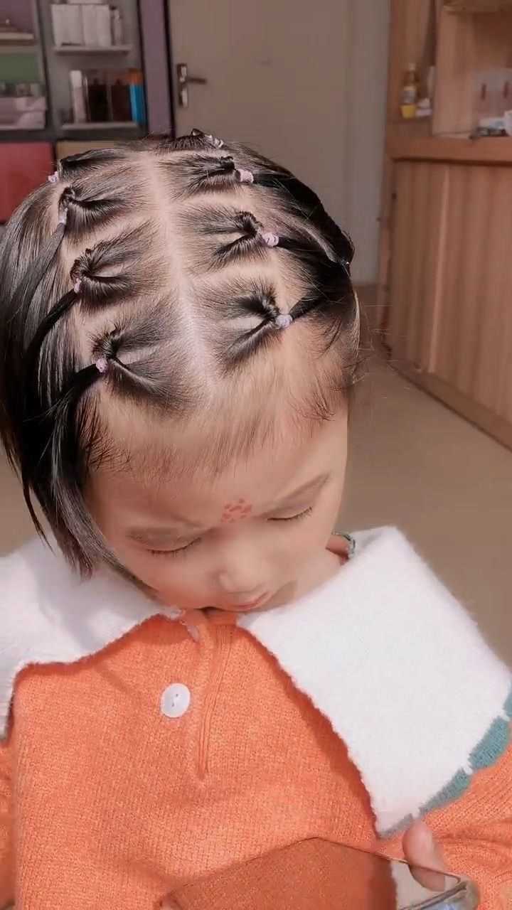 三岁女宝短发教程,非常简单的发型,快收藏起来吧!
